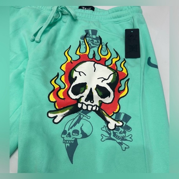 Ed Hardy Men's Flame Skull Sweat Shorts Mint Color Size L NWT - Picture 3 of 4
